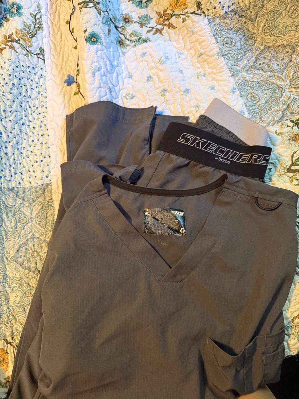 Skechers Charcoal Gray V‑Neck Scrub Top and Elastic Waist Pants